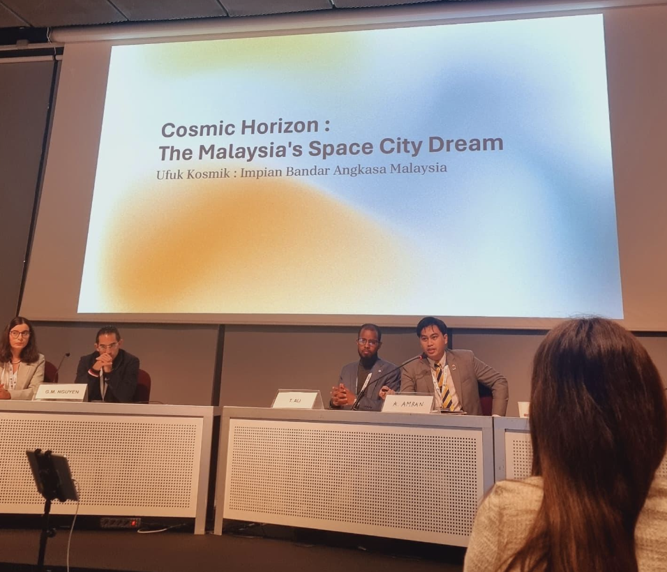 Presentation of Cosmic Horizon: The Malaysia's Space City Dream at the International Astronautical Congress 2024 in Milan